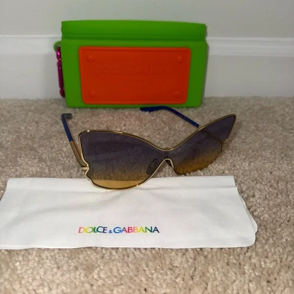Dolce & Gabbana Gradient Blue Gold Sunglasses display picture 2
